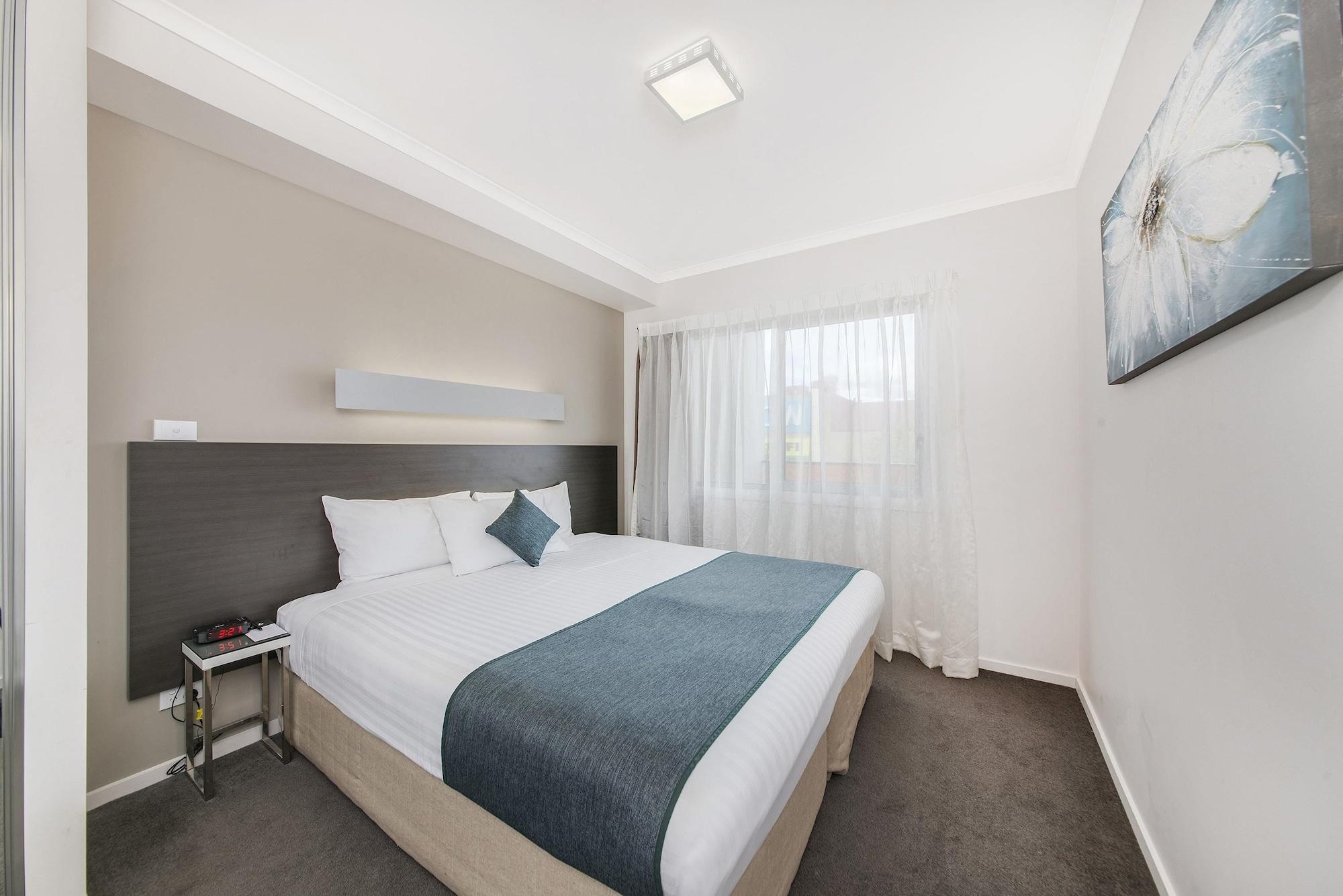 Aparthotel Abode Tuggeranong Canberra Exterior foto