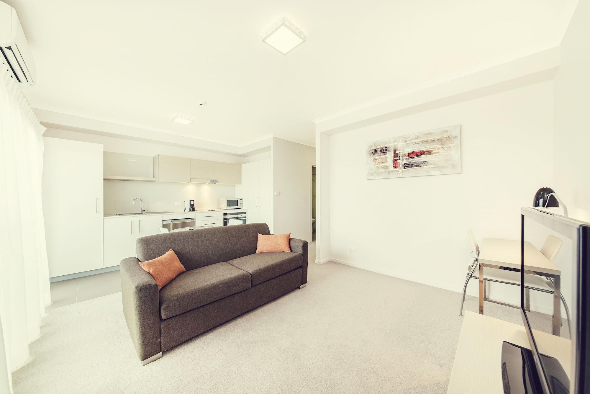 Aparthotel Abode Tuggeranong Canberra Exterior foto
