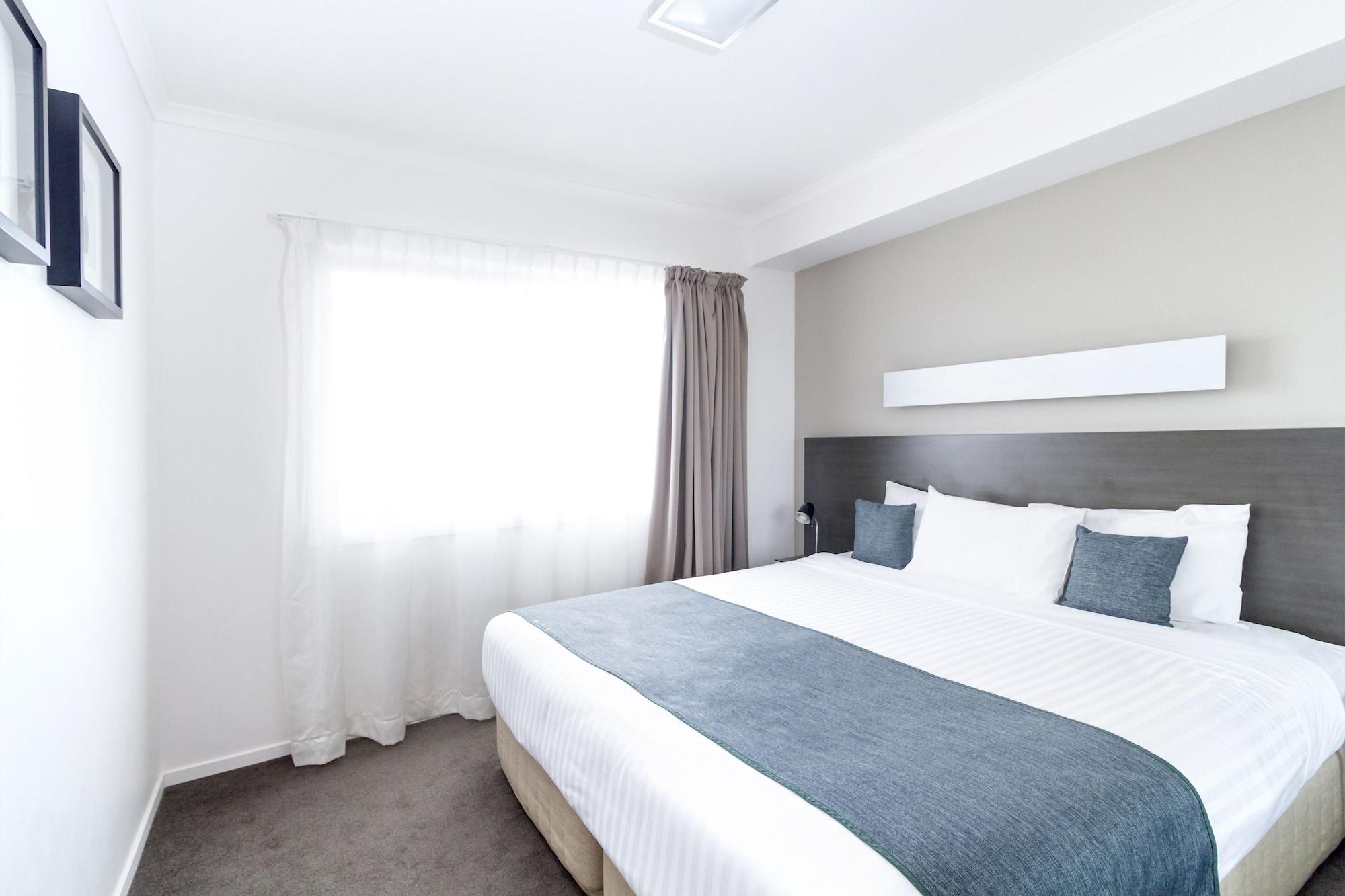 Aparthotel Abode Tuggeranong Canberra Exterior foto