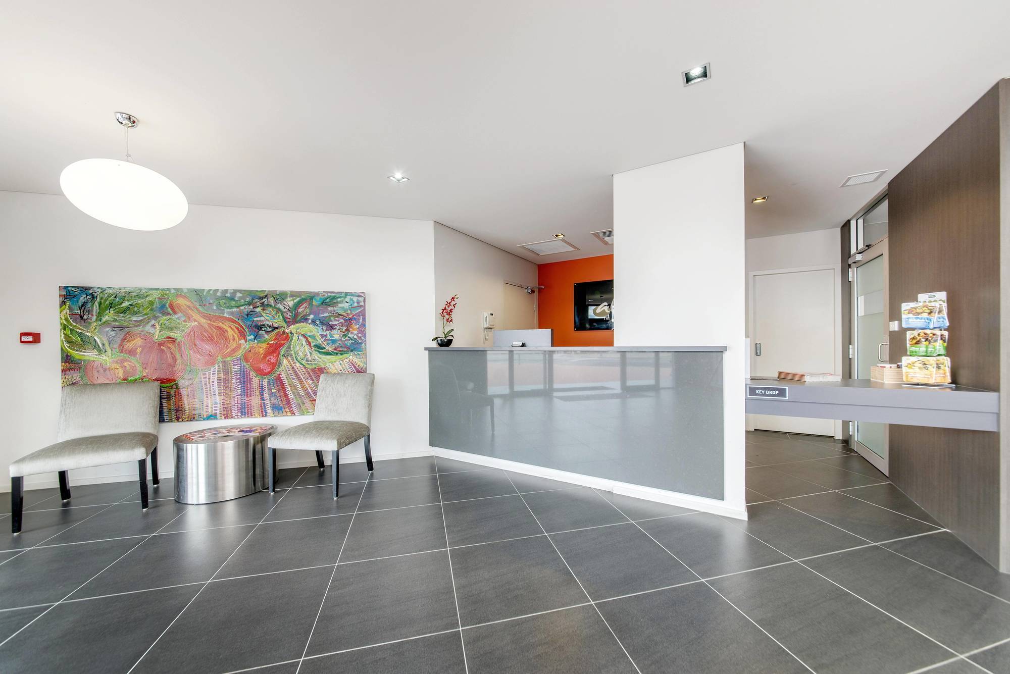 Aparthotel Abode Tuggeranong Canberra Exterior foto