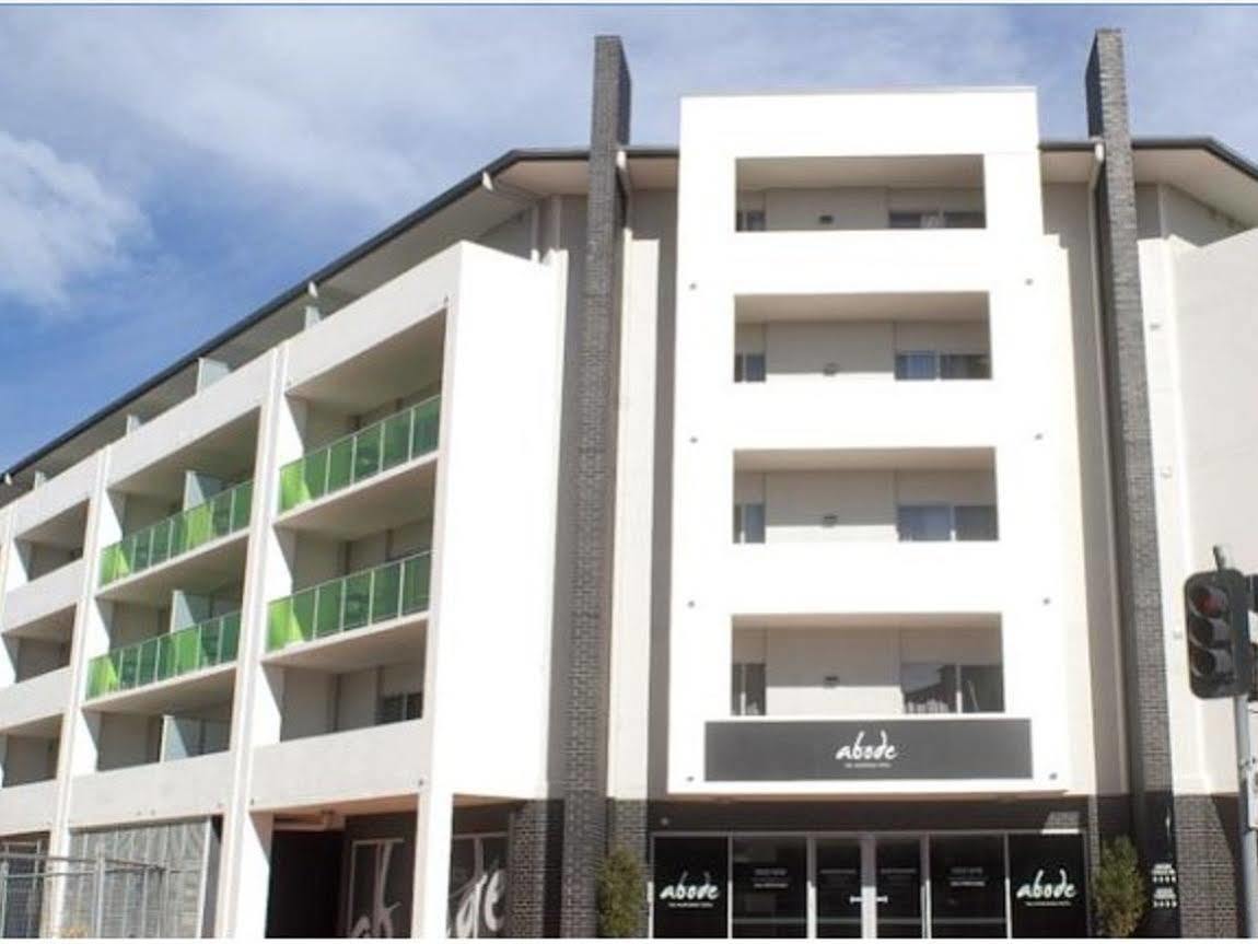 Aparthotel Abode Tuggeranong Canberra Exterior foto